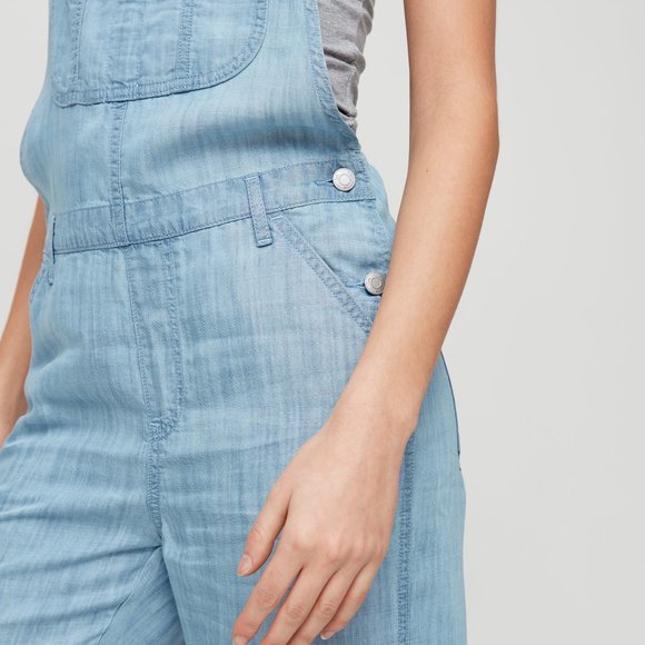 TNA Other - XS TNA Senryu Light Chambray Blue Overalls